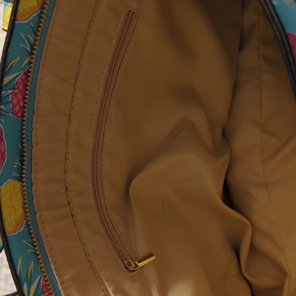 Purse - Picture 5 of 8